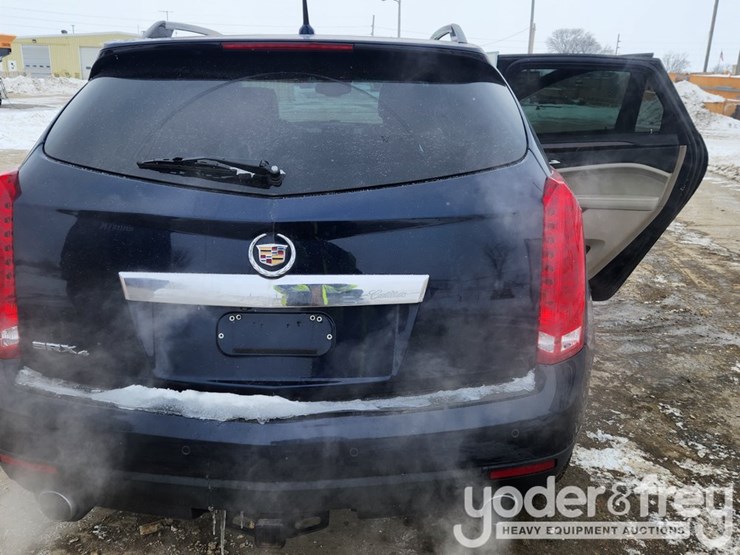 2011-cadillac-srx-image-27