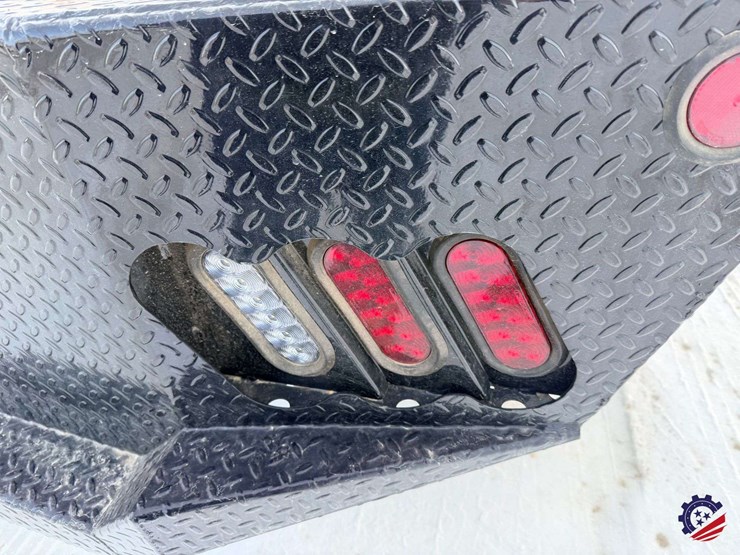 2015-chevrolet-silverado-3500hd-image-17