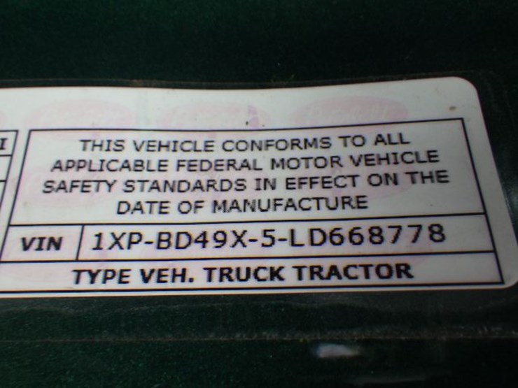 2020-peterbilt-579-image-24