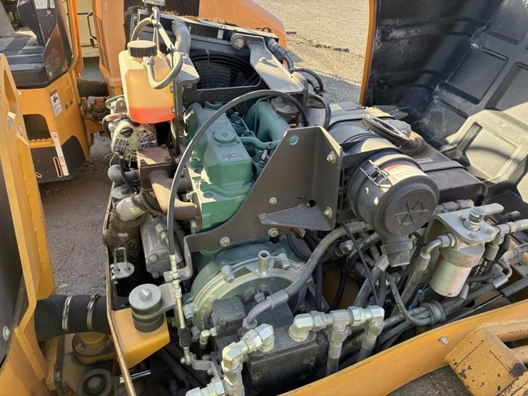 2018-volvo-dd25b-image-16