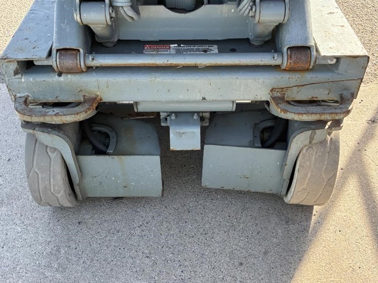 2005-skyjack-sjiii3219-image-5