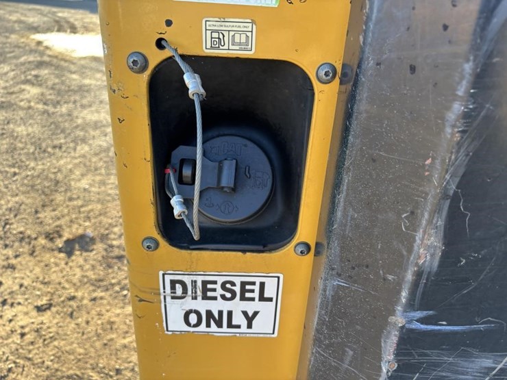 2018-caterpillar-226d-image-33