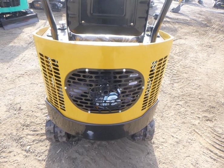 agt-h12r-hydraulic-excavator-image-17