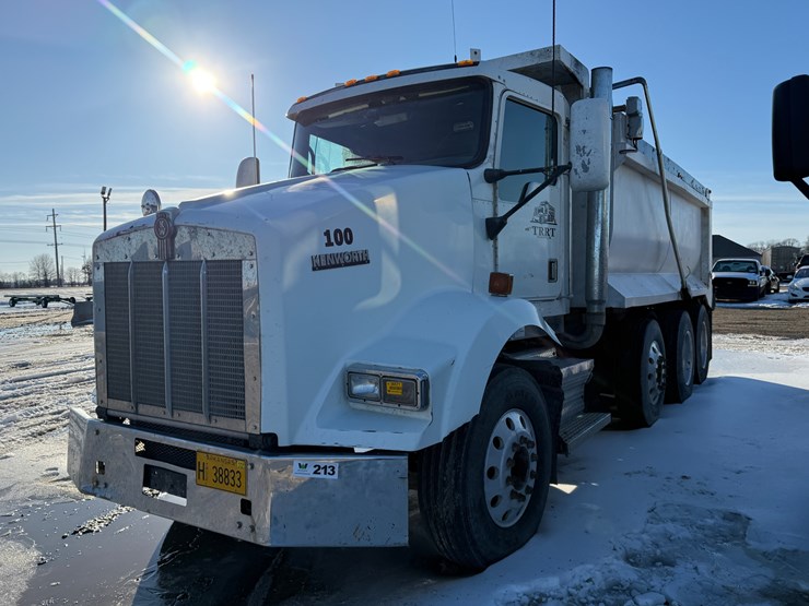 2010-kenworth-t800-image-1