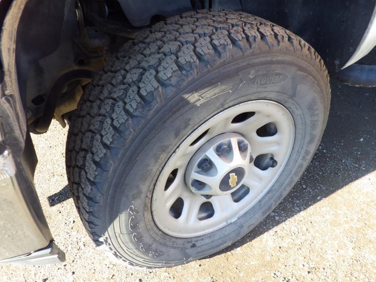 2014-chevrolet-3500hd-image-11