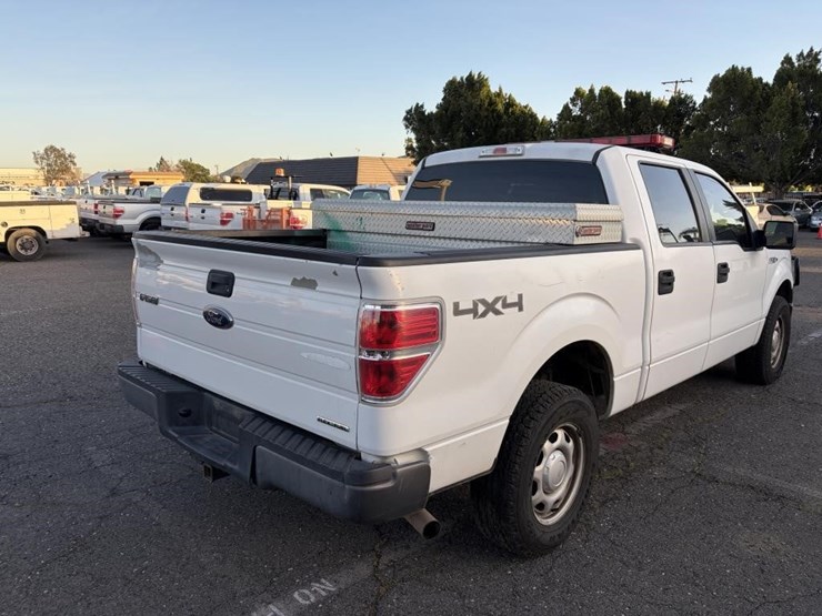 2013-ford-f150-xl-image-3