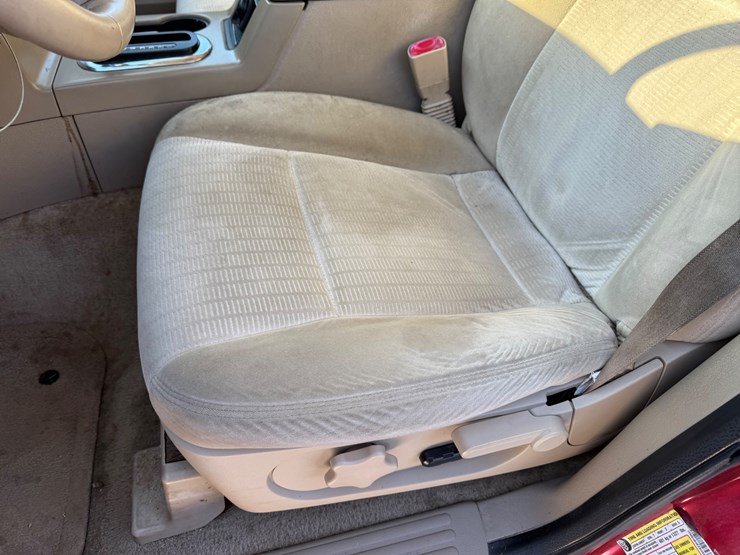 2008-ford-explorer-image-35