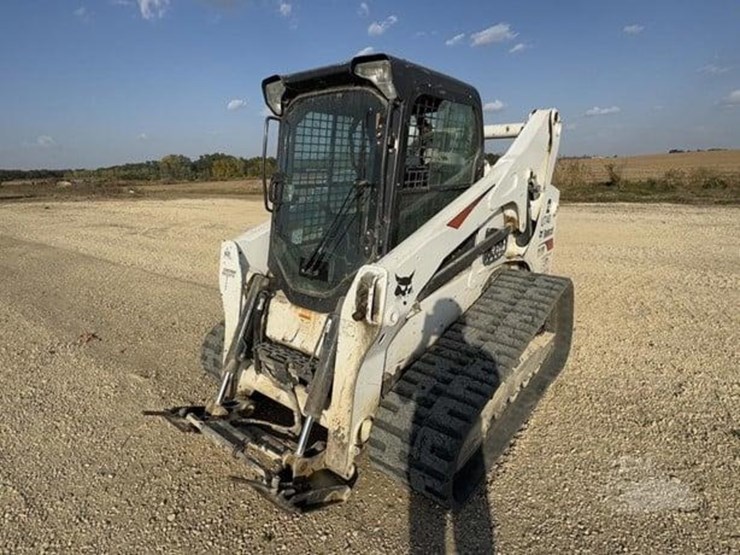 2022-bobcat-t770-image-1