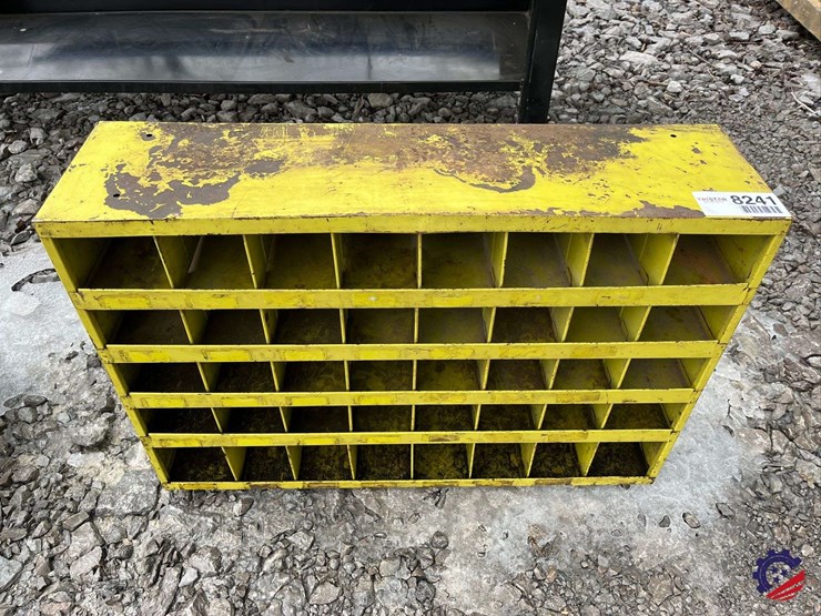 steel-nuts-and-bolts-organizer-image-5