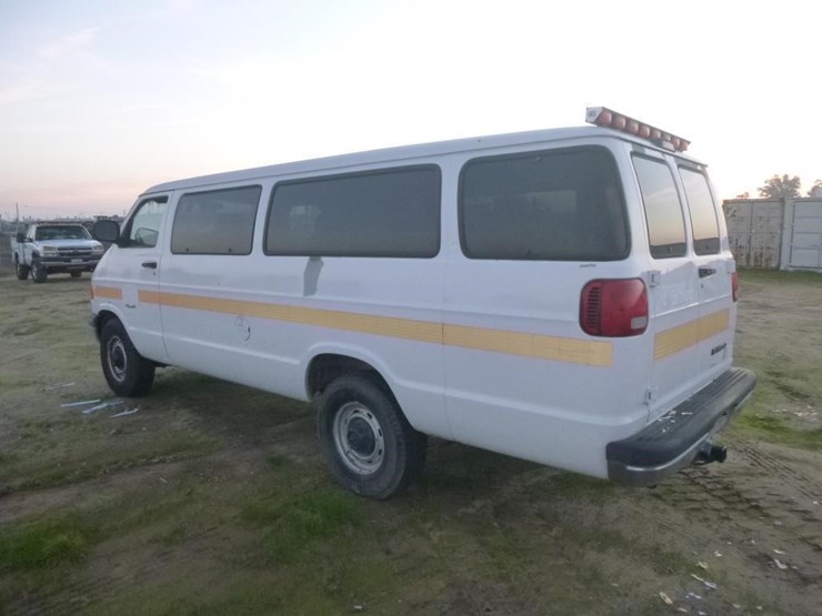 2002-dodge-ram-3500-image-4