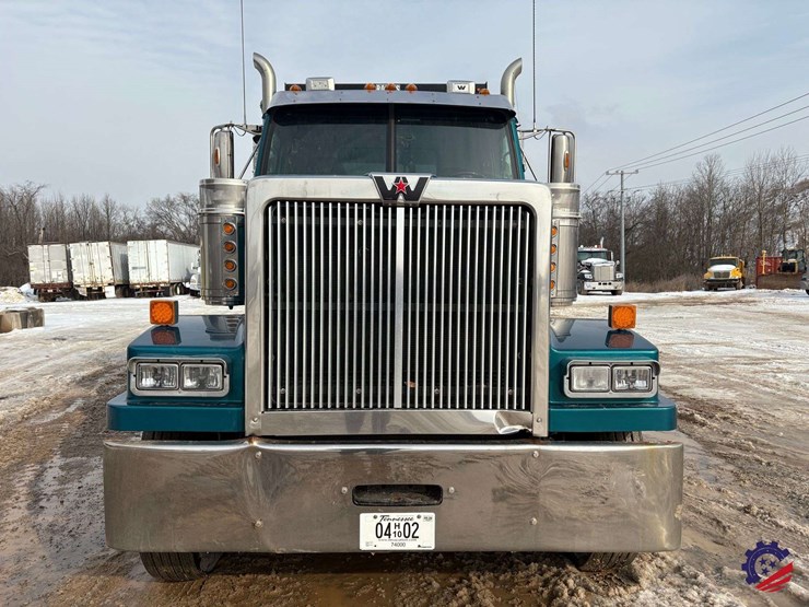 2021-western-star-4900ex-image-8