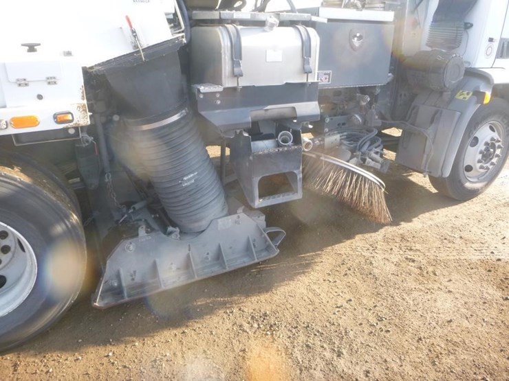 2016-tymco-600-image-11