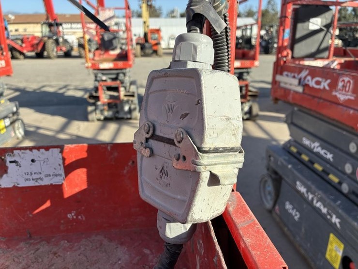 skyjack-sjiii3226-image-11