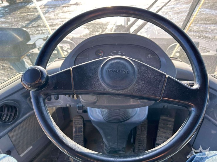 2013-komatsu-wa320-image-12