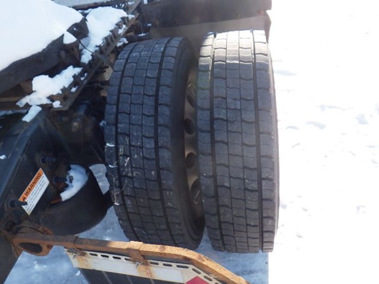 2019-freightliner-cascadia-116-image-6