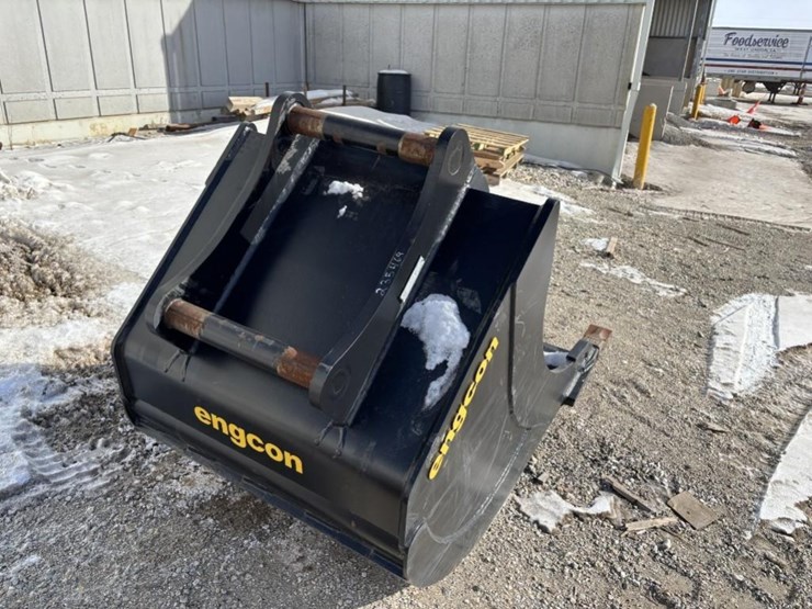 deere-245g-lc-image-9