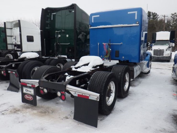 2020-peterbilt-579-image-8