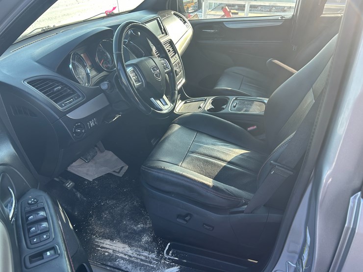 2018-dodge-grand-caravan-image-11