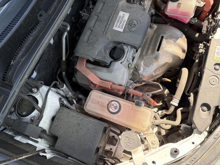 2018-toyota-rav4-image-21