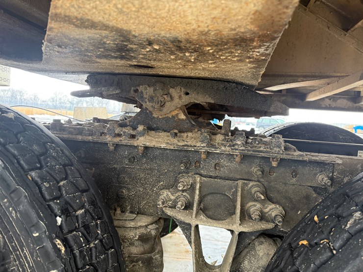 2013-timpte-hopper-bottom-image-37