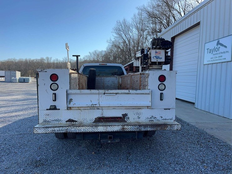 2009-ford-f550-image-12