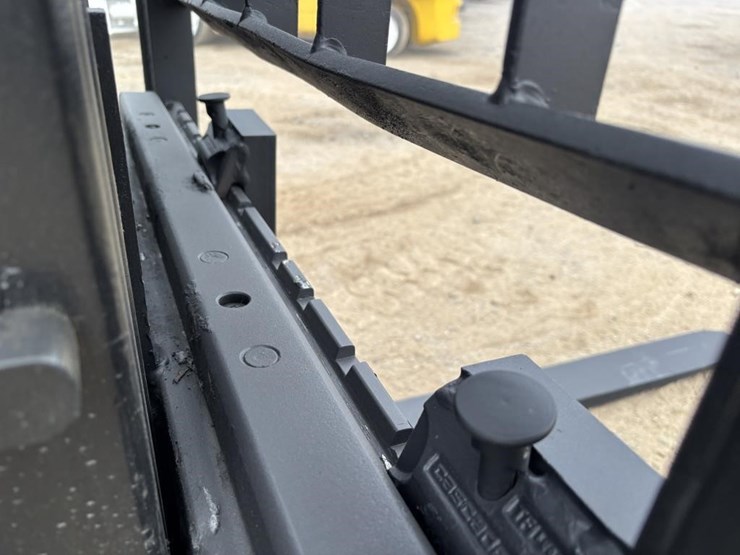 2008-toyota-8fgcu20-image-12