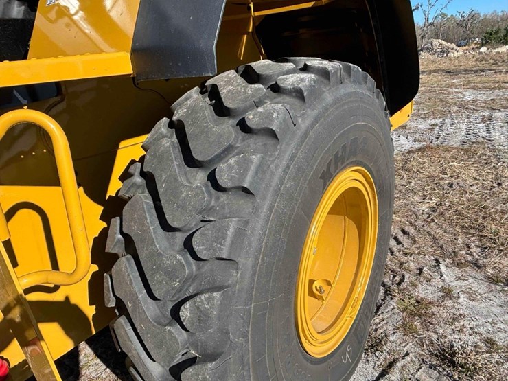 2025-caterpillar-938-image-14