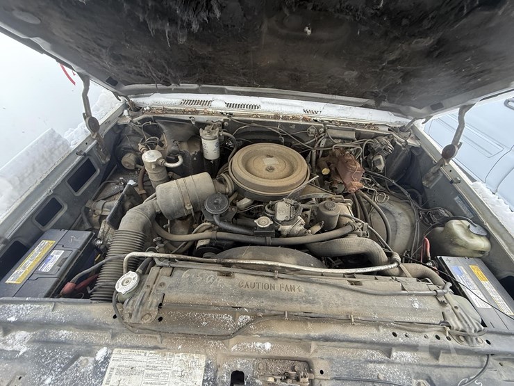 1983-chevrolet-suburban-image-32