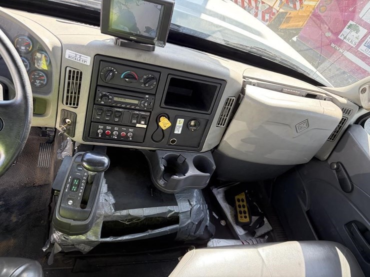 2011-international-workstar-7600-image-13