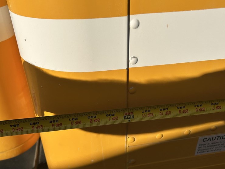 2001-international-4700-image-64