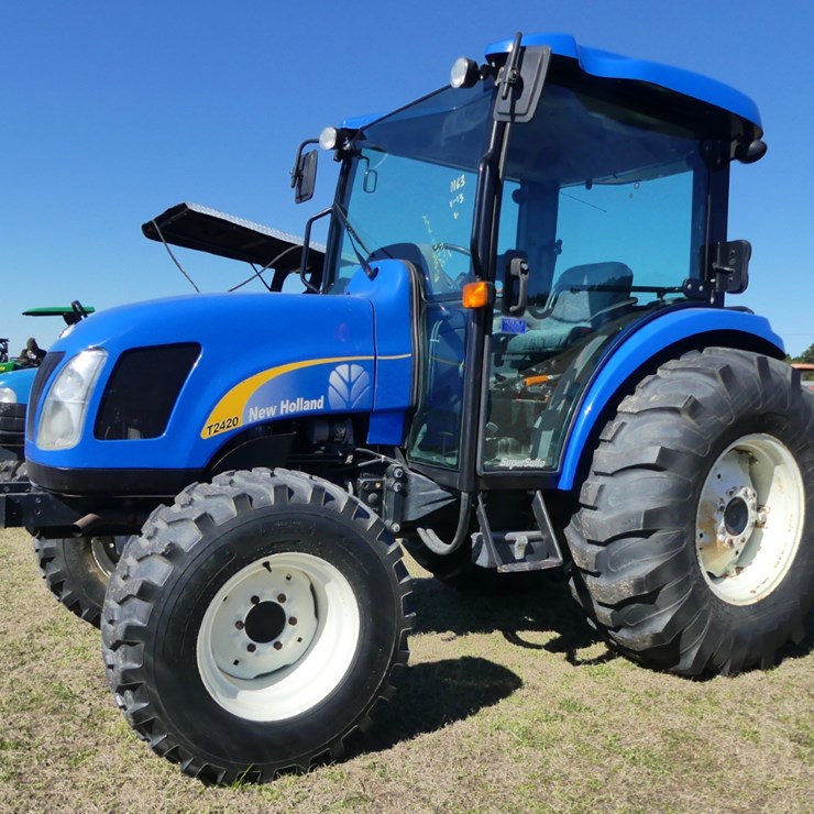 2008 NEW HOLLAND T2420