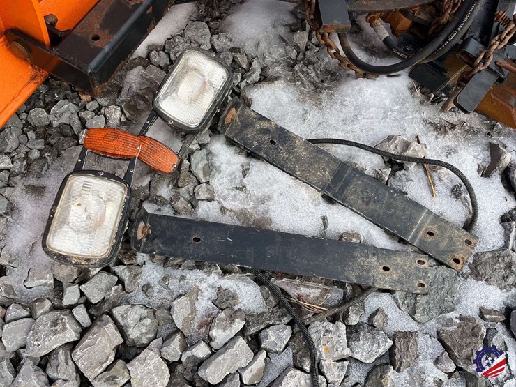 monroe-11’-snow-&-ice-plow-image-9