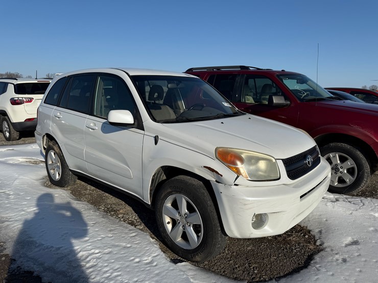 2005-toyota-rav4-image-2