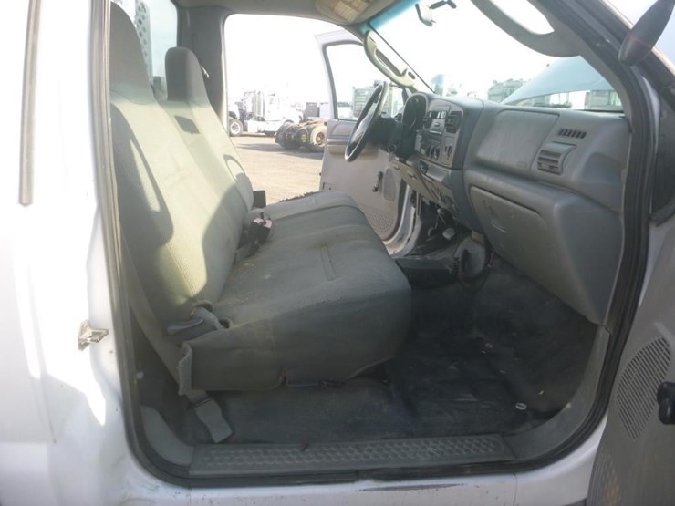 2006-ford-f450-image-15