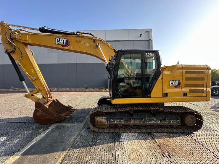 2021-caterpillar-320gc-image-1