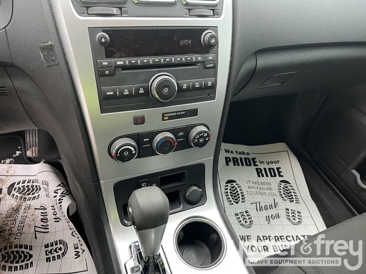 2012-gmc-acadia-image-17