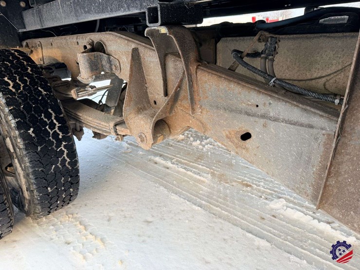 2015-chevrolet-silverado-3500hd-image-49