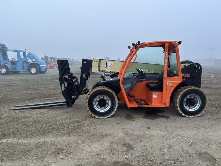 2015-jlg-g5-18a-image-5