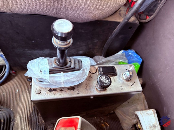 2016-kenworth-t800-image-79