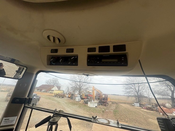 john-deere-8320r-image-72