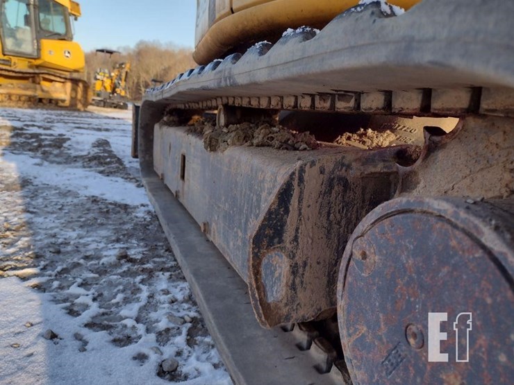 2013-deere-35d-image-29