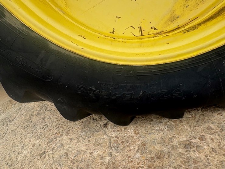 john-deere-8320r-image-6