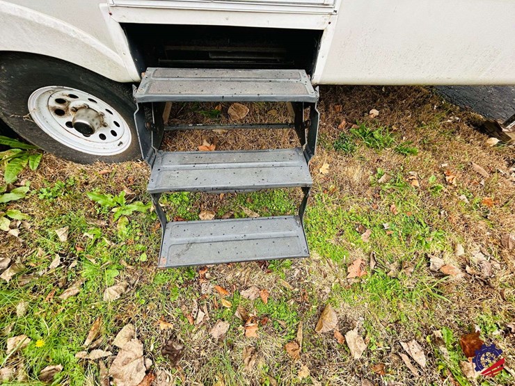 2003-forest-river-wildcat-28rk-t/a-camper-gooseneck-trailer-image-66