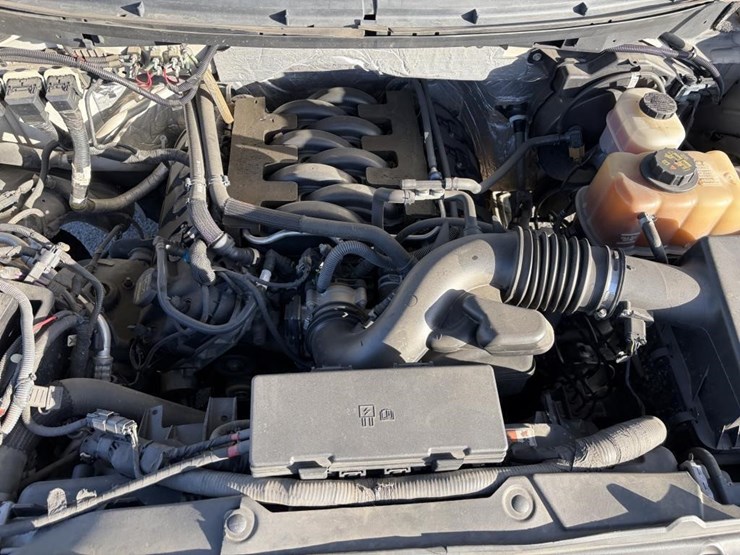 2011-ford-f150-image-19