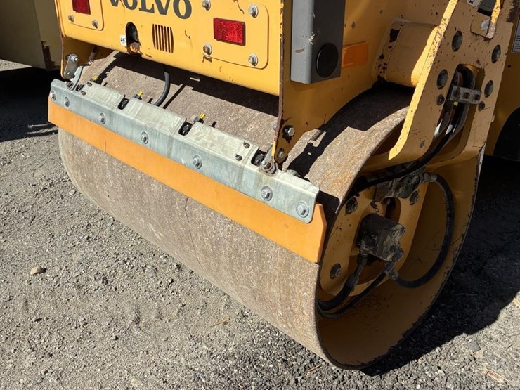 2018-volvo-dd25b-image-9