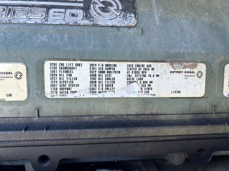 1996-freightliner-fld120-image-14