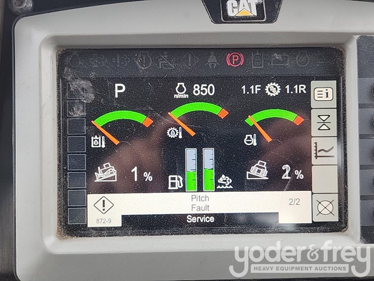 2016-caterpillar-d6n-image-22