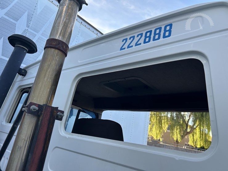 1989-volvo-fe6-image-8