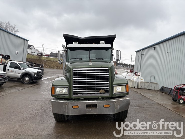 1999-mack-cl700-image-2