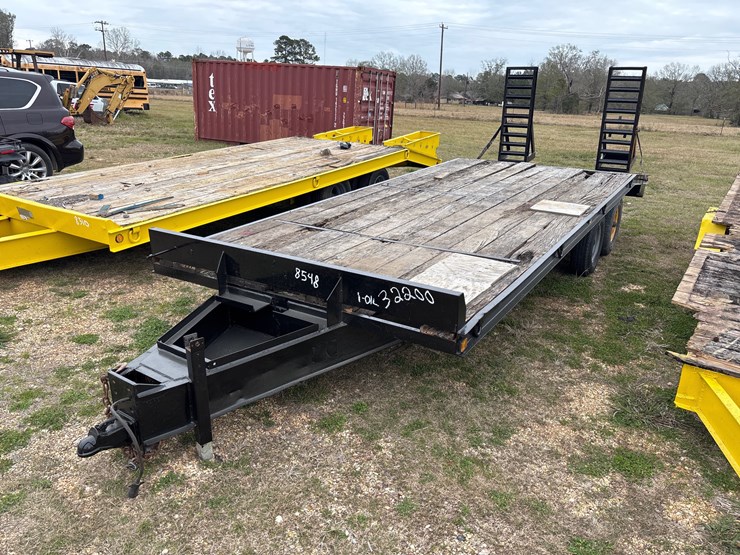 #32200-•-23ft-flatbed-trailer-with-dovetail-|-no-title-image-1